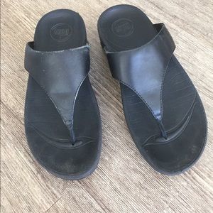 Fitflop Black Leather Lulus size 7 / 38